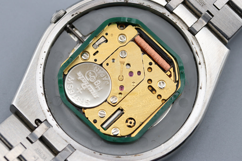 Grand Seiko 9587-8000 Champagne Dial Quartz Men's Watch (9)