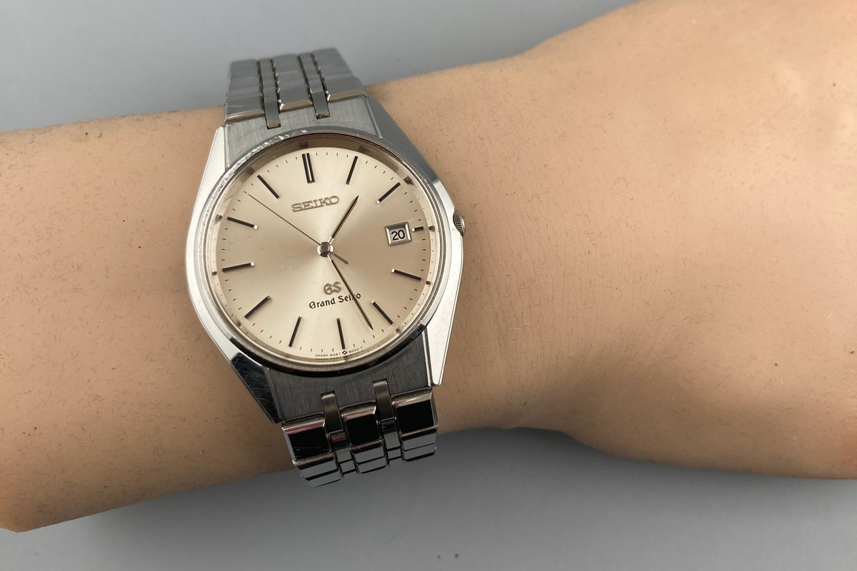 Grand Seiko 9587-8000 Champagne Dial Quartz Men's Watch (2)