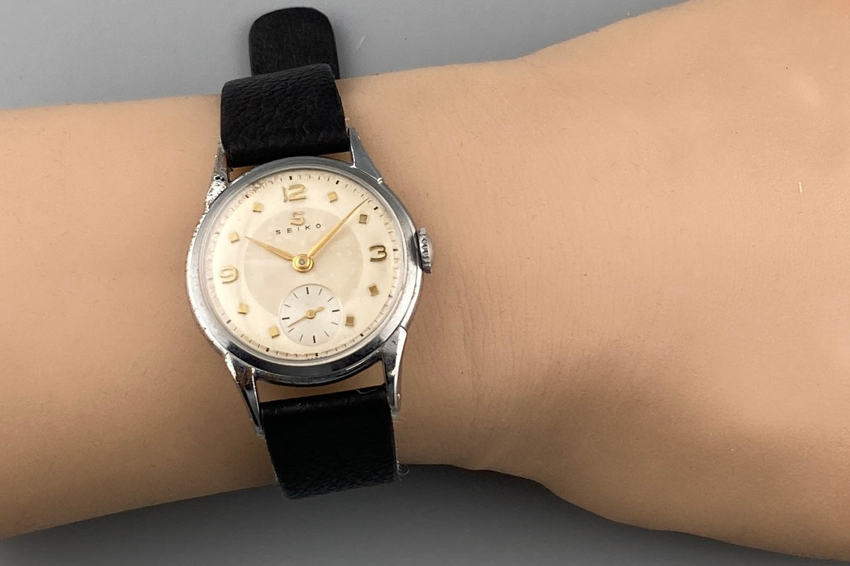 SEIKO New 10B Small Seconds Hand Wind Watch, Serviced 1954 (2)